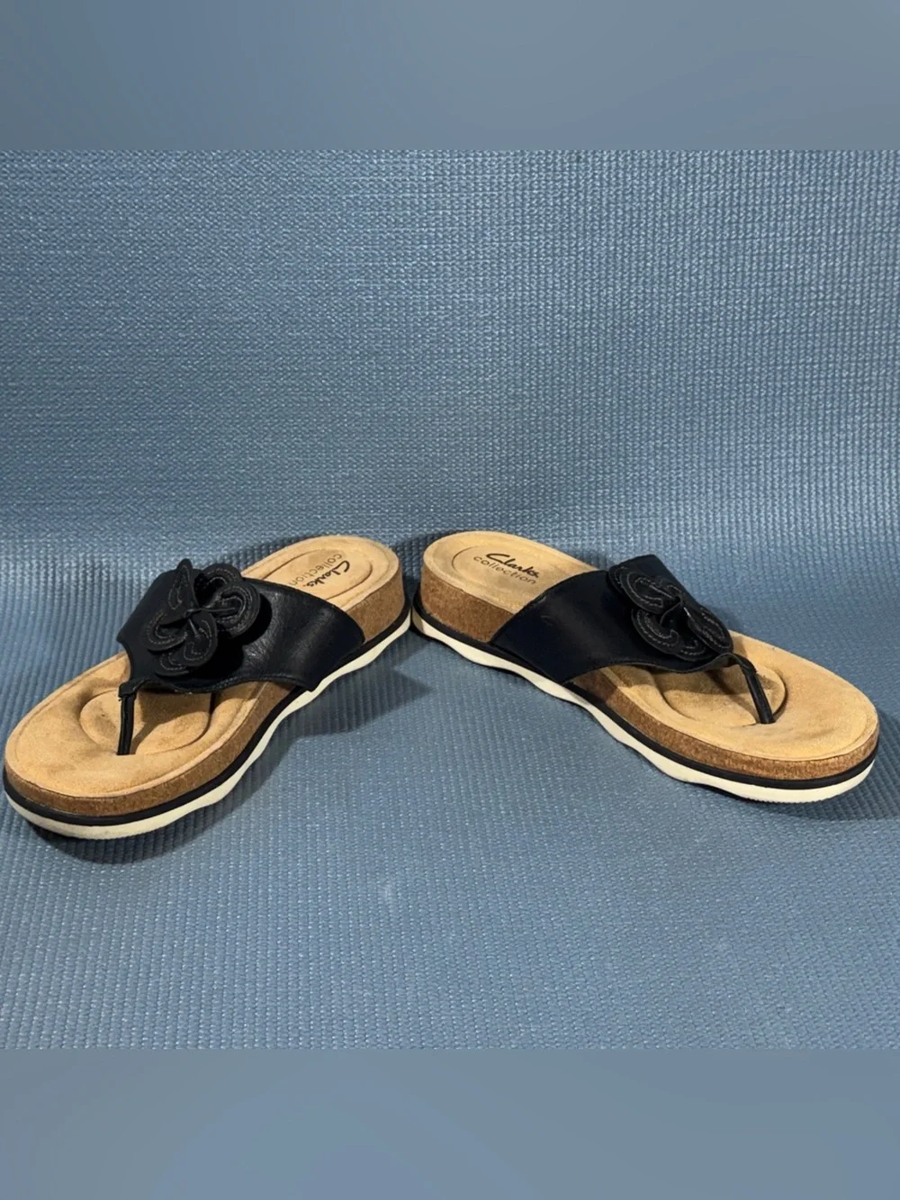 Clarks Women’s Black Leather Brynn Style Embellished Thong Sandals Size 11